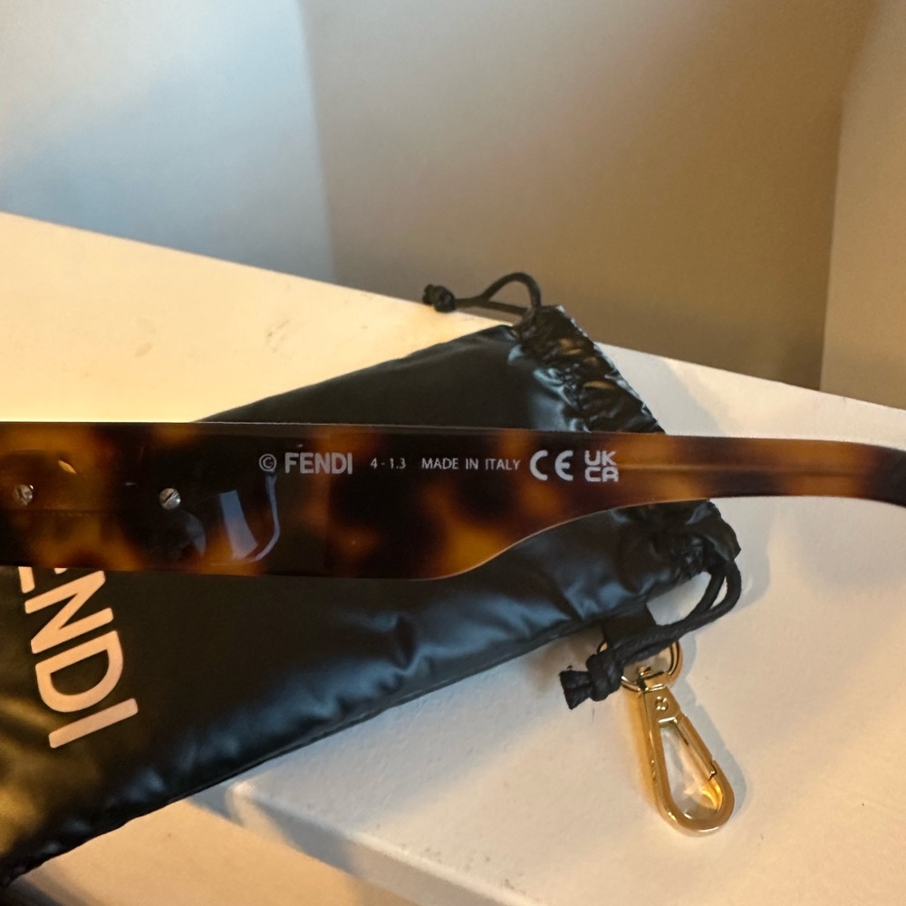 Fendi Brown Tortoise fendigraphy sunglasses - Picture 7 of 10